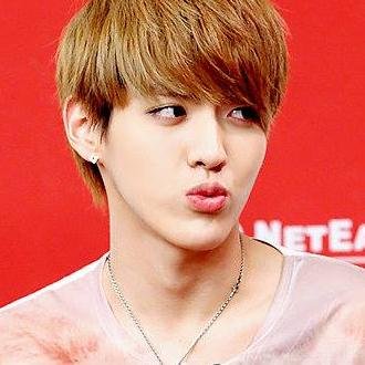 ThuEXO12's profile picture. 