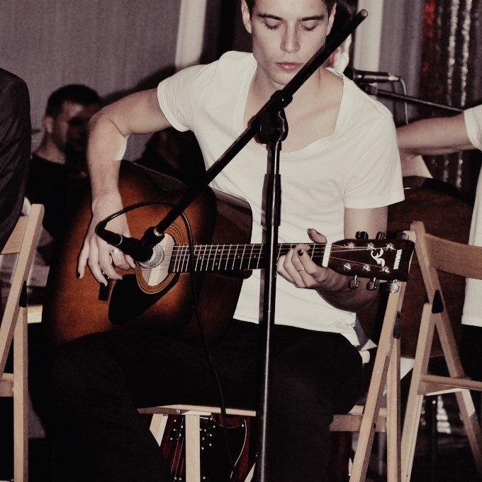 vgrustnyy's profile picture. 