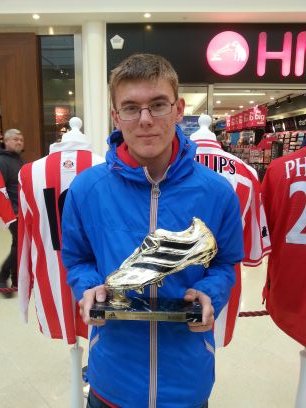 JamieJoslyn1's profile picture. Sports Journalism graduate from Sunderland University. do sports pieces for @VAVEL follow me I'll follow back