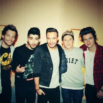 Cool kids don't dance. Bands, boys and boys in bands. 1D 0/5. 5SOSFAM. 0/4  THE VAMPS. Connor/4