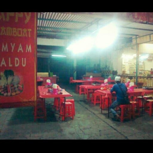 Steamboat kaki lima