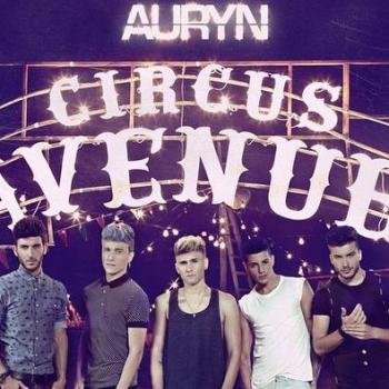 Auryners sevillanas y cordobesas intentando conseguir 50 personas para organizar un bus para CIRCUS AVENUE NIGHT.