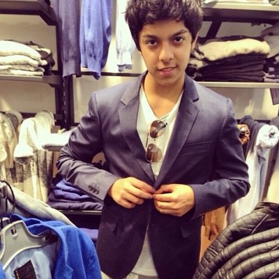 امي اولاً، ويأتي بعدها من يأتي.