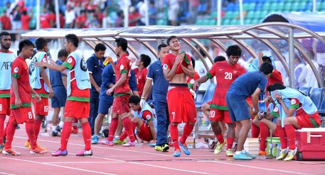 menyajikan berita & rumor transfer
  Bukan yang pertama tapi yang terakhir