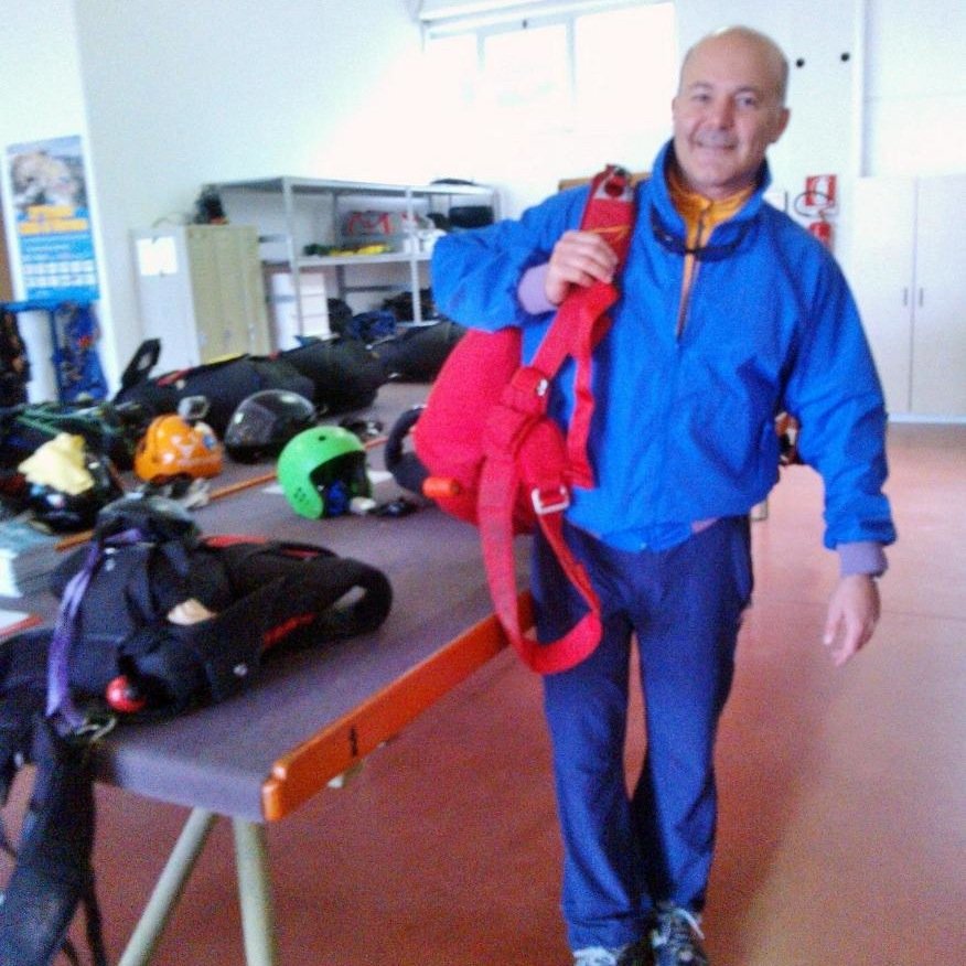 ToledanoFranco's profile picture. I'm divorced.My profession is dentist.My passion is piano.