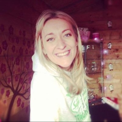 HelenChantler's profile picture. loves the gang, the sun, family, food, gym and stevie in equal measues! xx