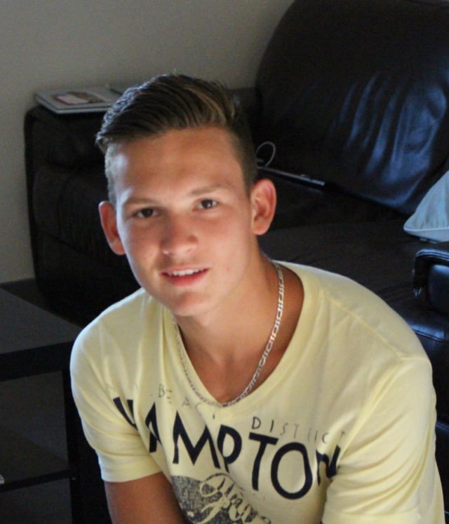 teuteu95270's profile picture. Connaître ses limites c’est savoir que tu en as aucunes