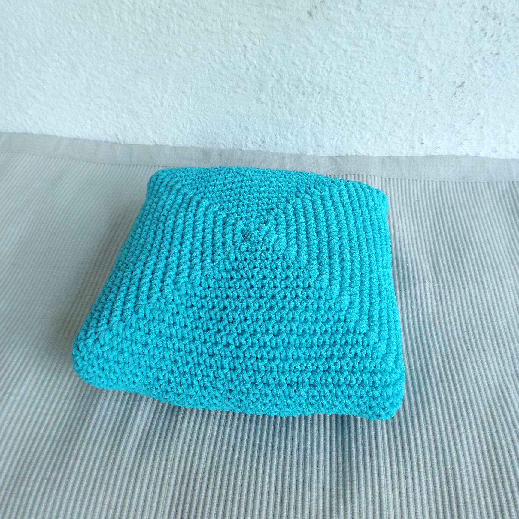 Amigurumi & crochet designer. I make homedecors, toys, patterns 4You, Your Baby, Your Family! https://t.co/DsQ6X4yxXF