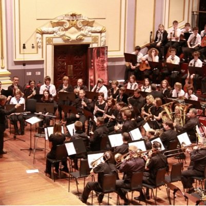 The official twitter page for Midlothian Community Concert Band.  New members always welcome, we rehearse every Wednesday (term time) at Newbattle High 7:30pm