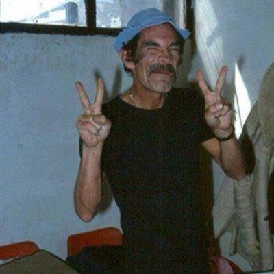 Adicione uma bio ao seu perfil.