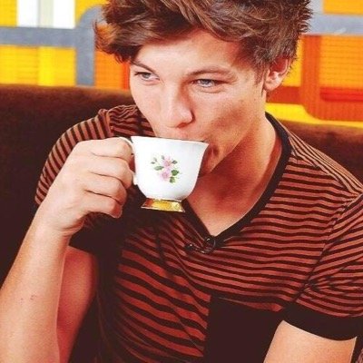 HIII READ THE LINK IN MY BIO FOR EASY QUICK MONEY 100% REAL BRUH earn money for 1d and 5sos tickets bruh CLICK LINK IN BIO