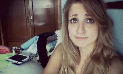 Clara_Fdezz's profile picture. Dime si sonrío con la gravedad adecuada.