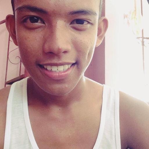@DavidJusay *_* @FOLLOW YOU :))

 
i wan't to live my life without stress and worries i don't need to be rich ang famous i just wan't to be HAPPY .