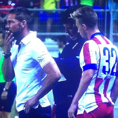 Jugador del del Atletico de Madrid B , Internacional con España y campeon de España sub 18 . INSTANGRAM : ROBERTIITO9