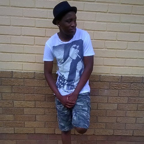 Brendon aka Ice kooL hip hop rapper and CEO at B.I.G The Clique Record Company.....catch me on Facebook@B.I.G the Clique