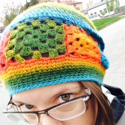 A math teacher from Sweden who loves to crochet/craft/stitch. This year I'm in art school, a 20 year old dream is finally coming true, and I'm loving it!