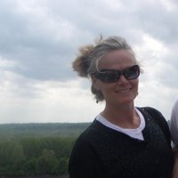 elizabeth (@elizmak1) Twitter profile photo