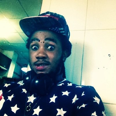 Hi am prize wadada Ugiagbe Harrison I was born in Benin edo state Nigeria am 4rm a royal family seek others from me