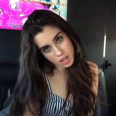 new twitter. -i love alot of things- -i hate alot of things- 1D af | hamonizer