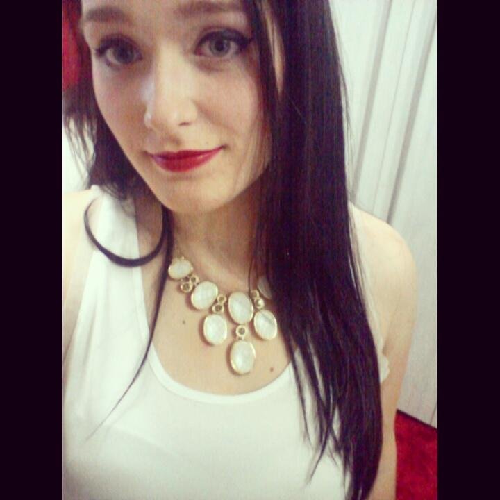 That's all folks .

snap: millena.holz
insta: miholz