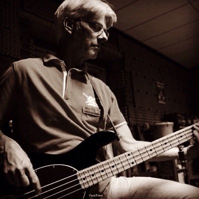 hinveelenturf's profile picture. 