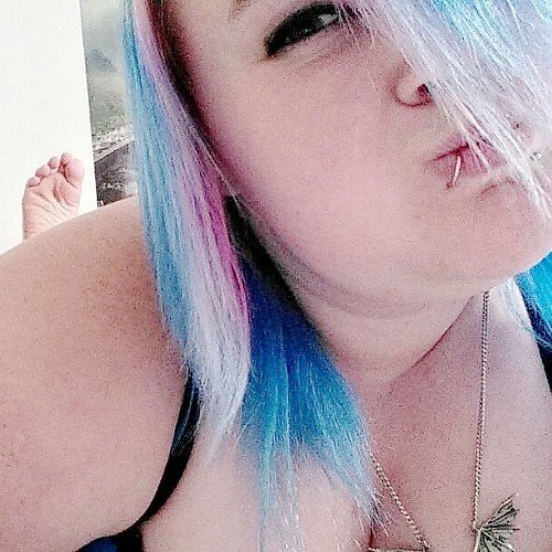 Live life up and fuck haters ✌