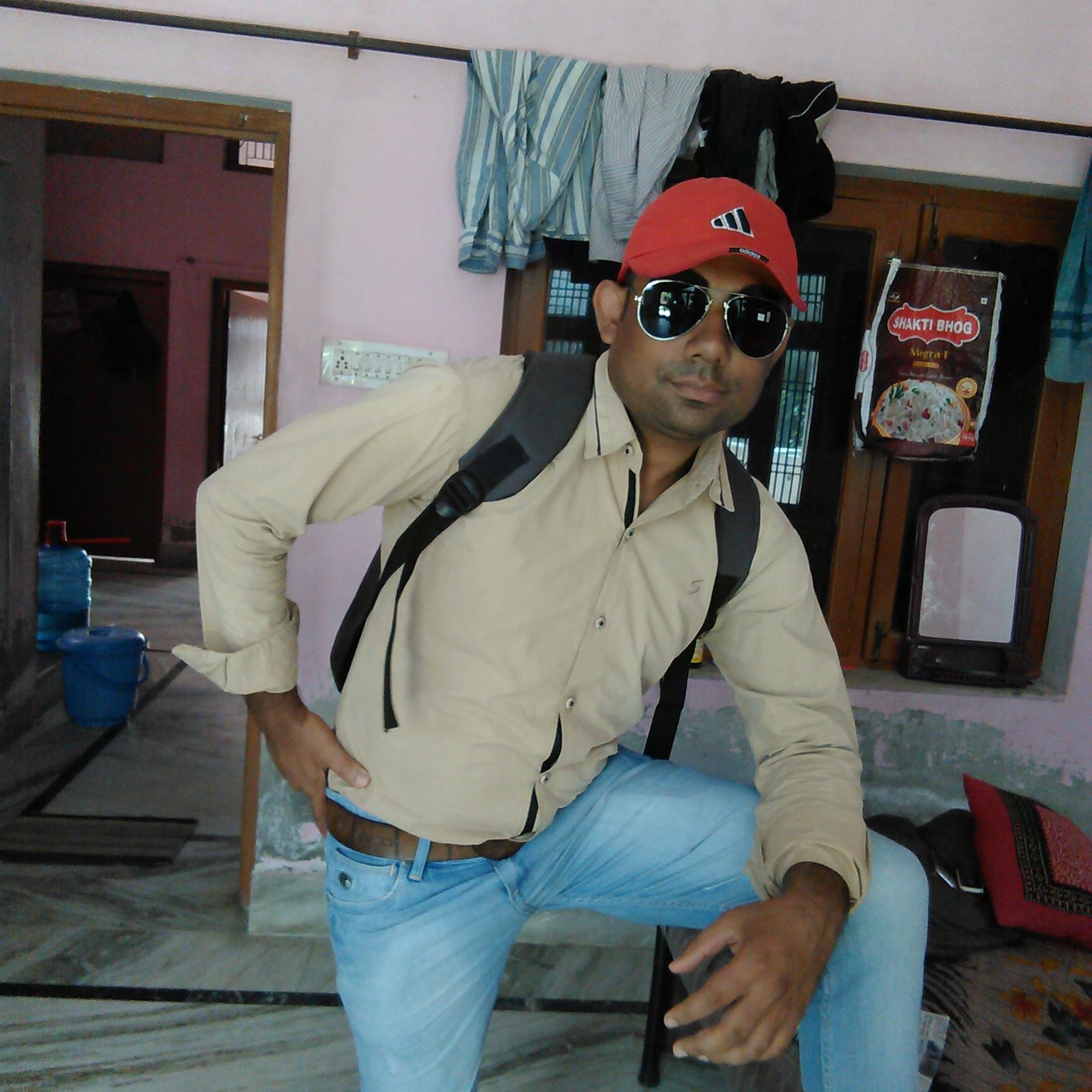 nishutiwari2012's profile picture. 