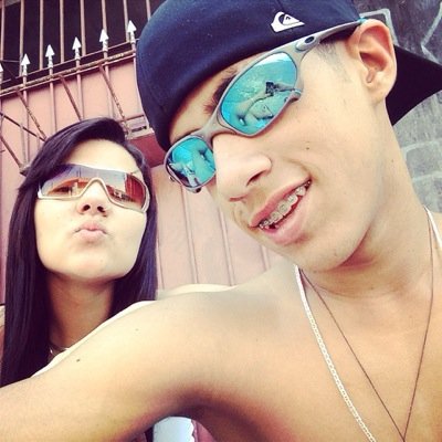 não tenho facebook, muito feliz ao lado da minha mulher Vitoria Silva  Insta: http://t.co/VGgXj5AcS8