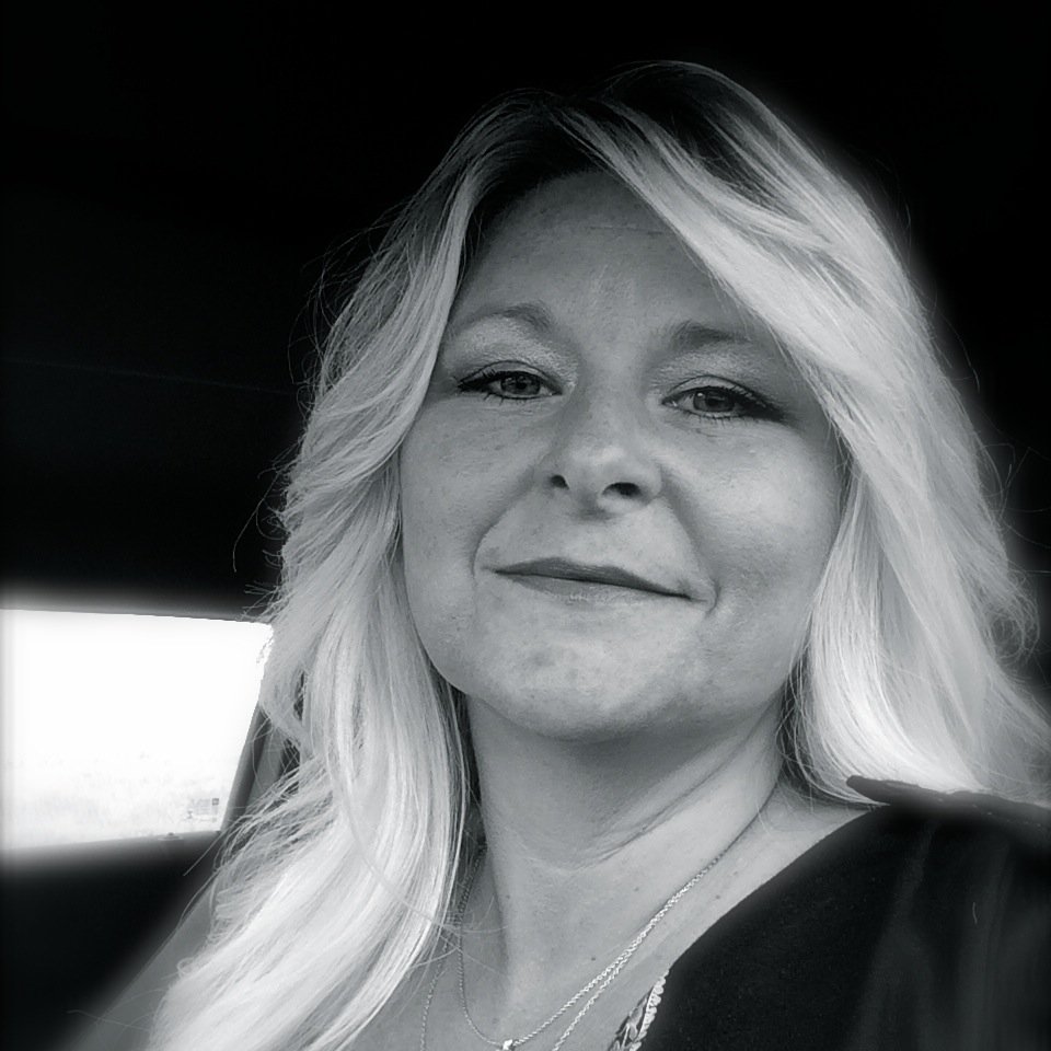 louloushive's profile picture. Corporate America by day and twitter addict at night. LOVE University of KY sports, social media, NASCAR, horse racing and lil Pinterest for fun. #BBN