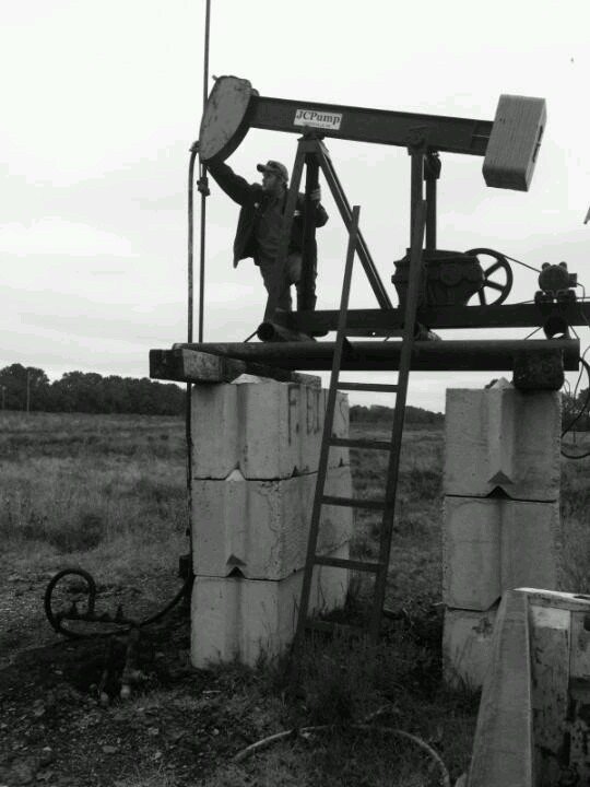 all oil everything. I live for it. Its in my blood. I dream to see everything #oilman #oilfieldlife