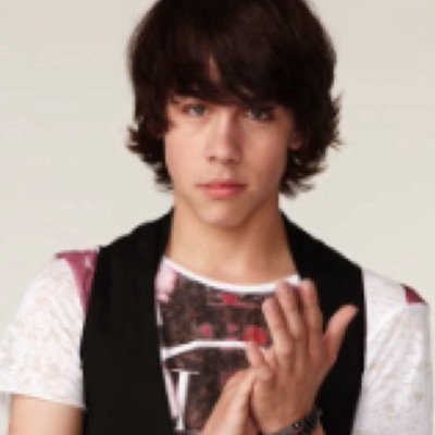 Student at Degrassi. I'm also a writer and producer. Troubled past, hoarding problem, and bipolar disorder. Bad Boy #RP