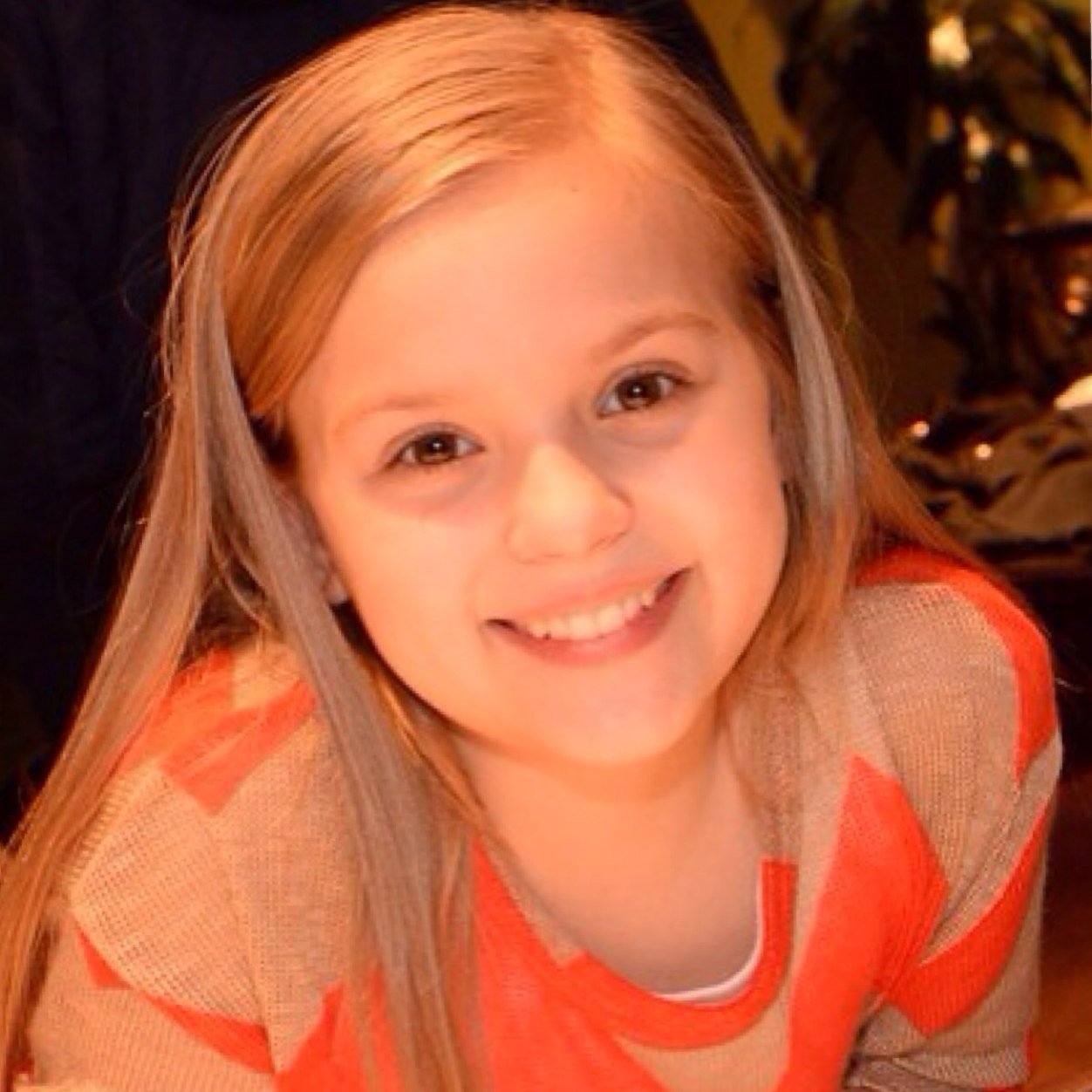 Hiiii!!! Im maisy stella. Im 10 years old. Actress on Nashville. Singer with my sis lennon stella
Parody