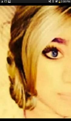 mariaworld2's profile picture. 17ans,17years j'aime jouée au soccer avec mes amies et je suis algérienne . j'habite au Canada je parle anglais, français et arabe.j'aime 1D,austine mahone, R5.