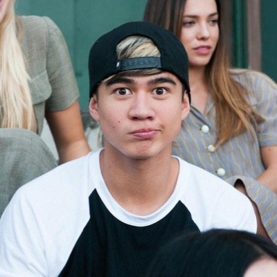 calvmsxhood's profile picture. 