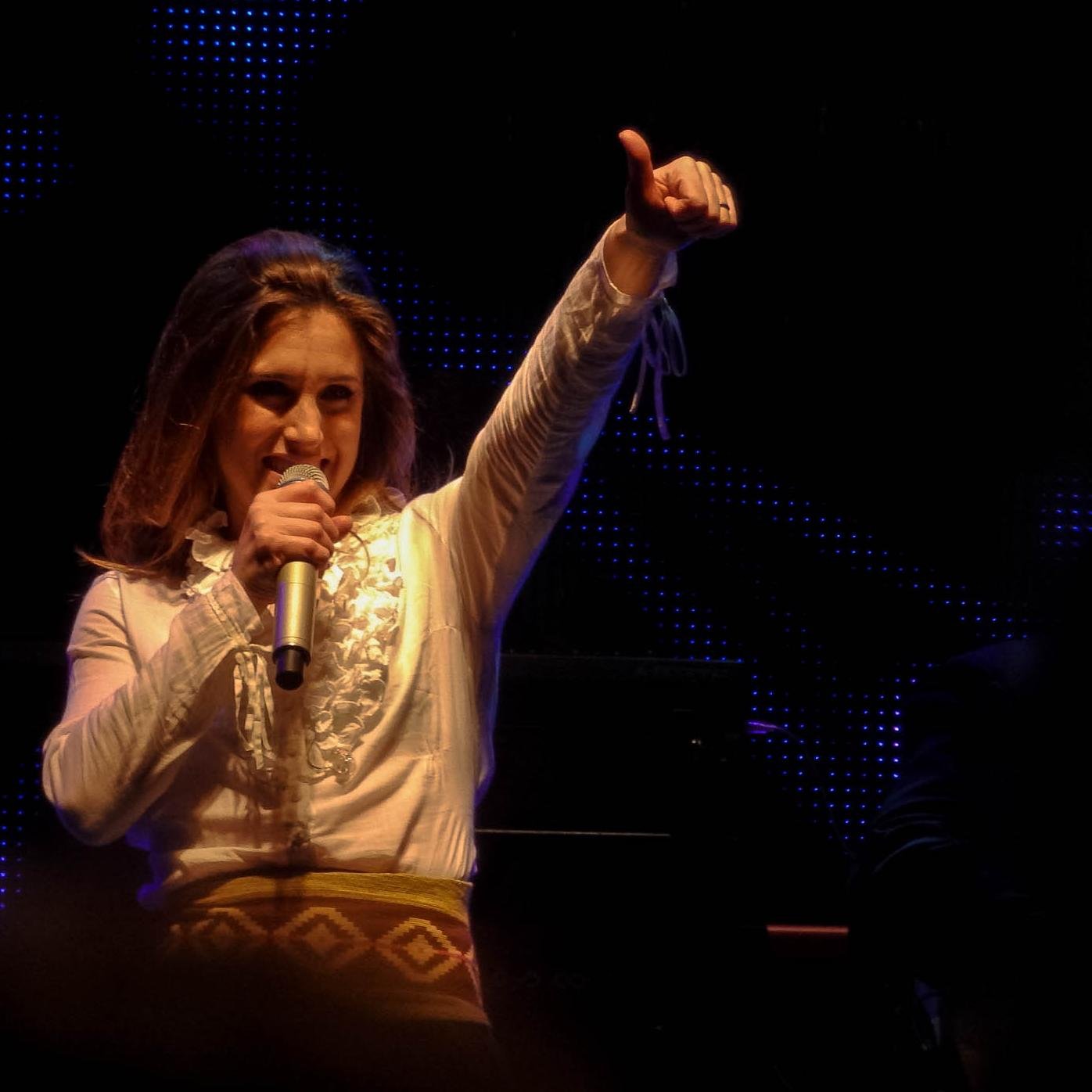 PonchoalAire_'s profile picture. Un verdadero huracán. Se arremolina. Levanta polvareda. Y no se queda quieta nunca! salta, juega, grita, canta, larga su carcajada y REVOLEA EL PONCHO!