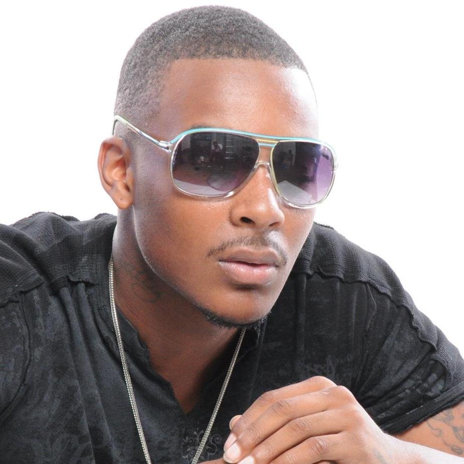 SeanVinchi's profile picture. Professional Rappers on Site (Prolly RappinOrSellin) Follow me!! Independent unsigned hip/hop artist for features in Booking Dollastime@gmail.com