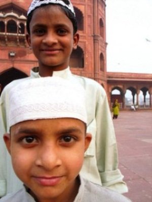 leachateu5's profile picture. لا صآر مآلش فَ العجمان مَشوق ريحّي ضميش  من عنآ لعشق ۈﺂرتاحي