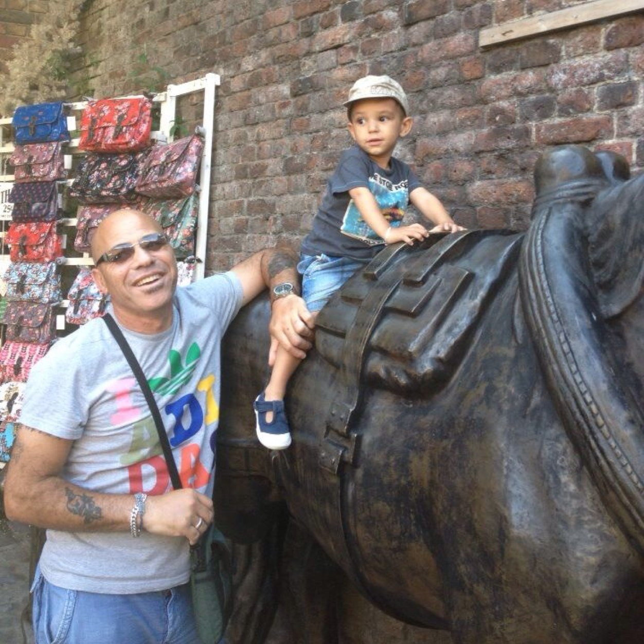 coolnotes963's profile picture. I love all my children,grandchildren  & my family & i love being me