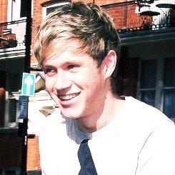 free follow from @teenietinyziam