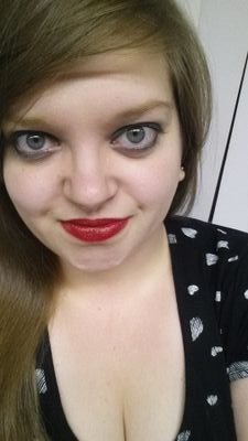 isabelwass's profile picture. ❤️🧡💛💚💙💜