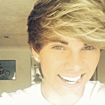 JordisPrin's profile picture. ✌️✌️✌️ ✌️✌️ ✌️ i love Jordi.. #Overloader

JORDI IS MY BAE