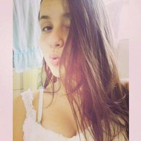 larissa queiroz (@lary_queiroz8) 's Twitter Profile