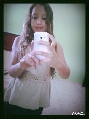 Qm se apaixona pela beleza se 
descepciona pelo caráter... (':