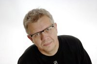 Ex-President at Society for News Design Scandinavia. Design Editor at Smålandsposten. #music & #beer reviewer