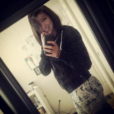 Chlo_bears's profile picture. 