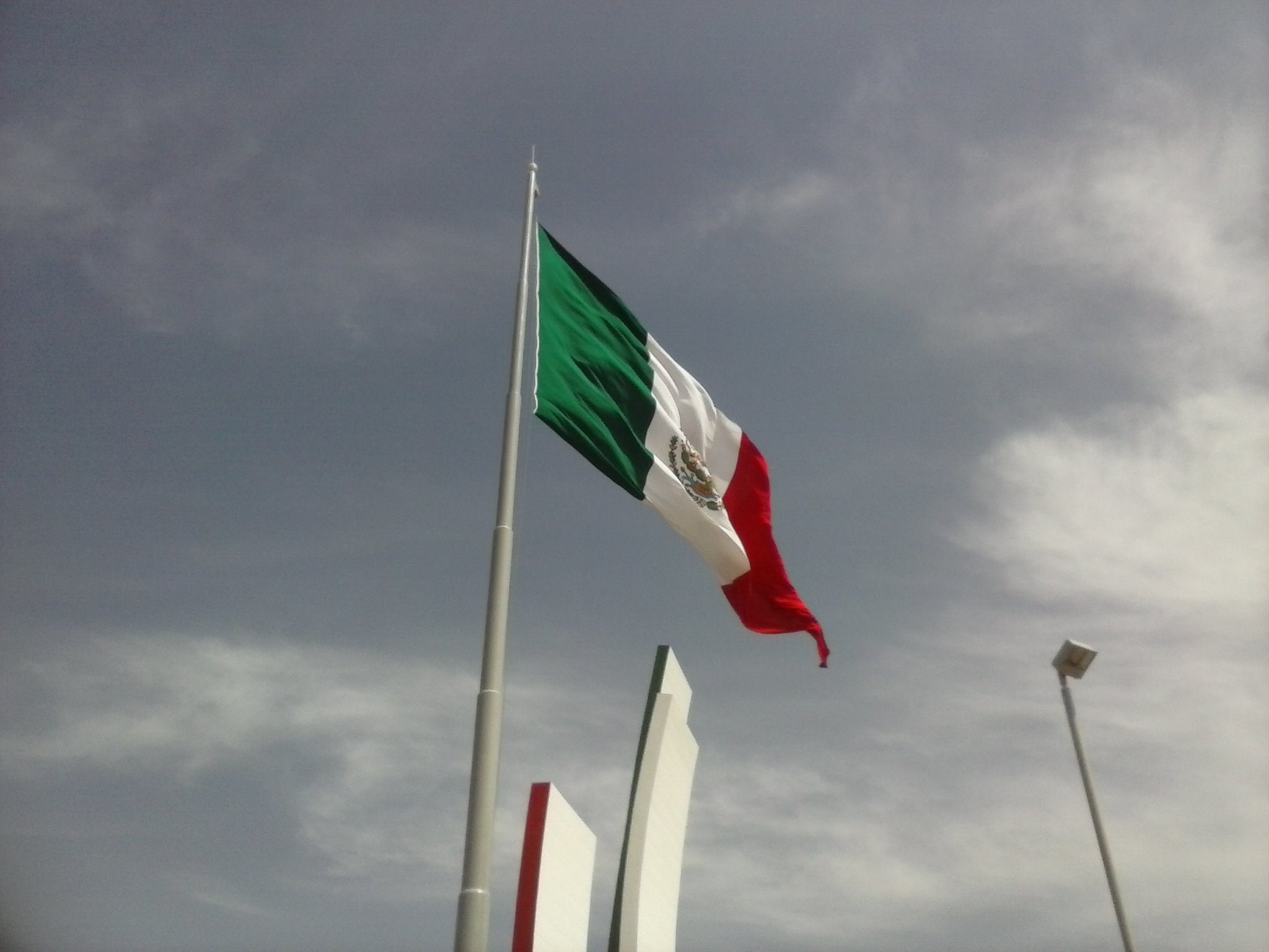 LICENCIADO EN DERECHO EGRESADO DE LA UNAM
