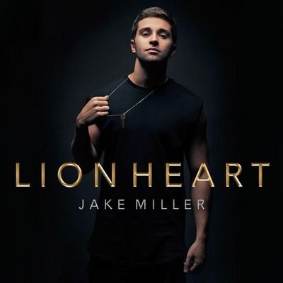 Free follow(: Go follow @jakesonlybaee please !
