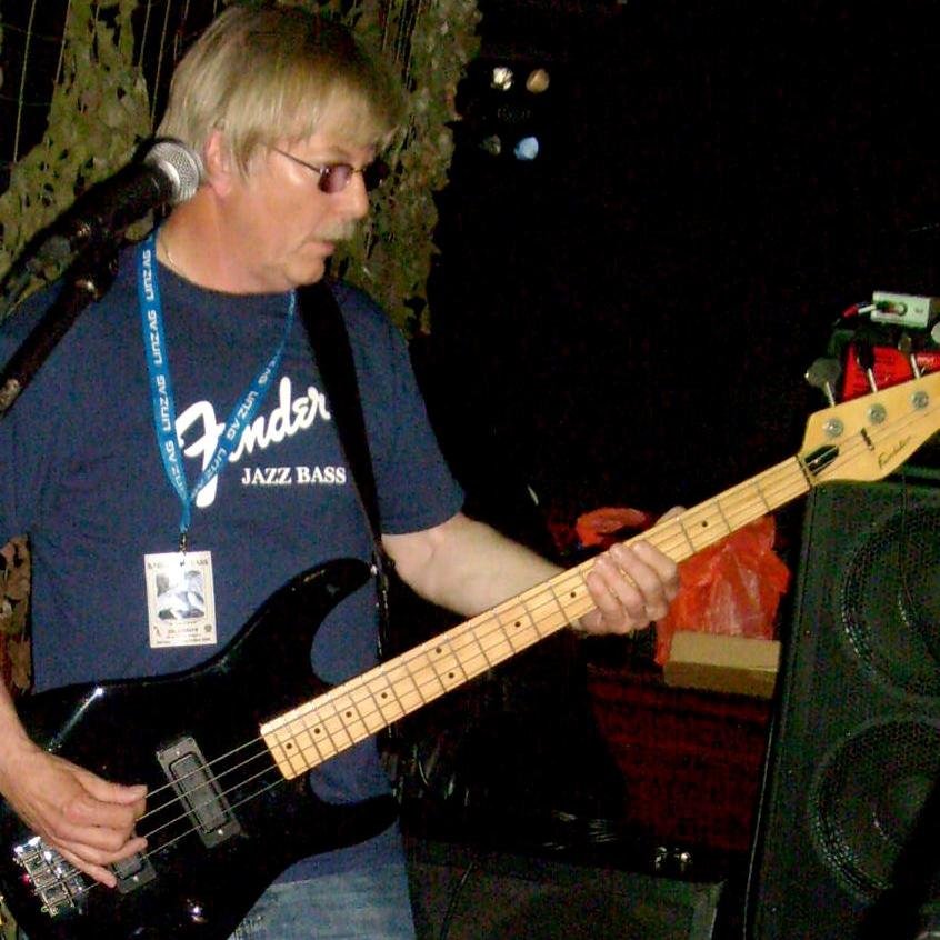 62Jazzbass's profile picture. Bass player
