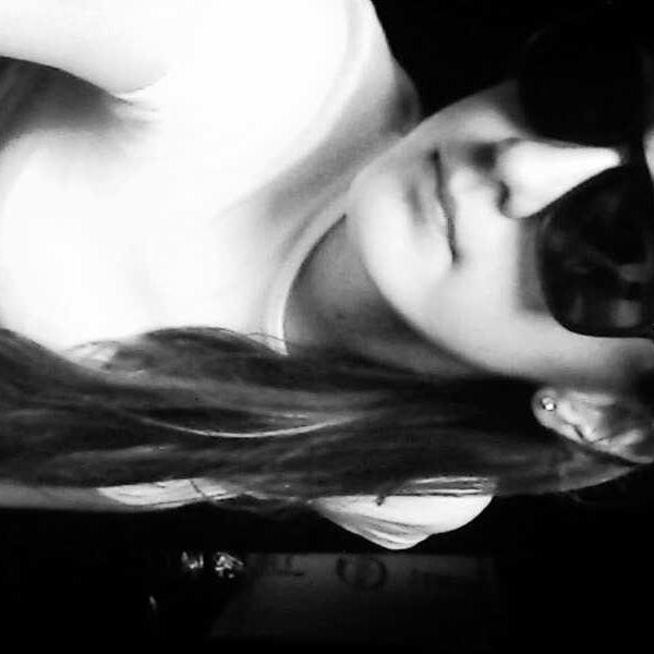 Belieber , Selenator , Lovatic , Mahomie , Little Back Star & Directioner  , segue? sigo de volta !