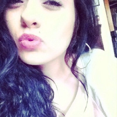 BarnettJ01's profile picture. 16 • cosmetology student• single